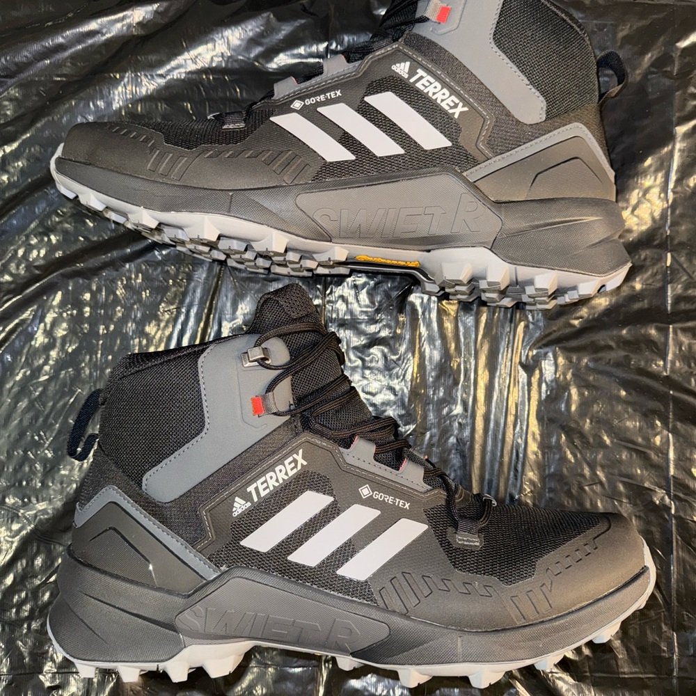 Adidas Terrex Swift R3 Mid GTX Shoes